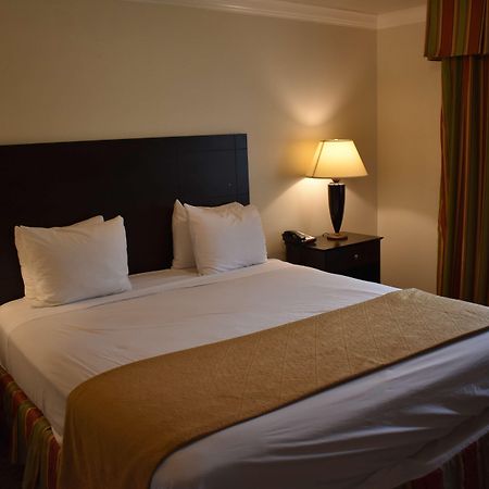 Best Western Colonial Inn Selma Eksteriør bilde