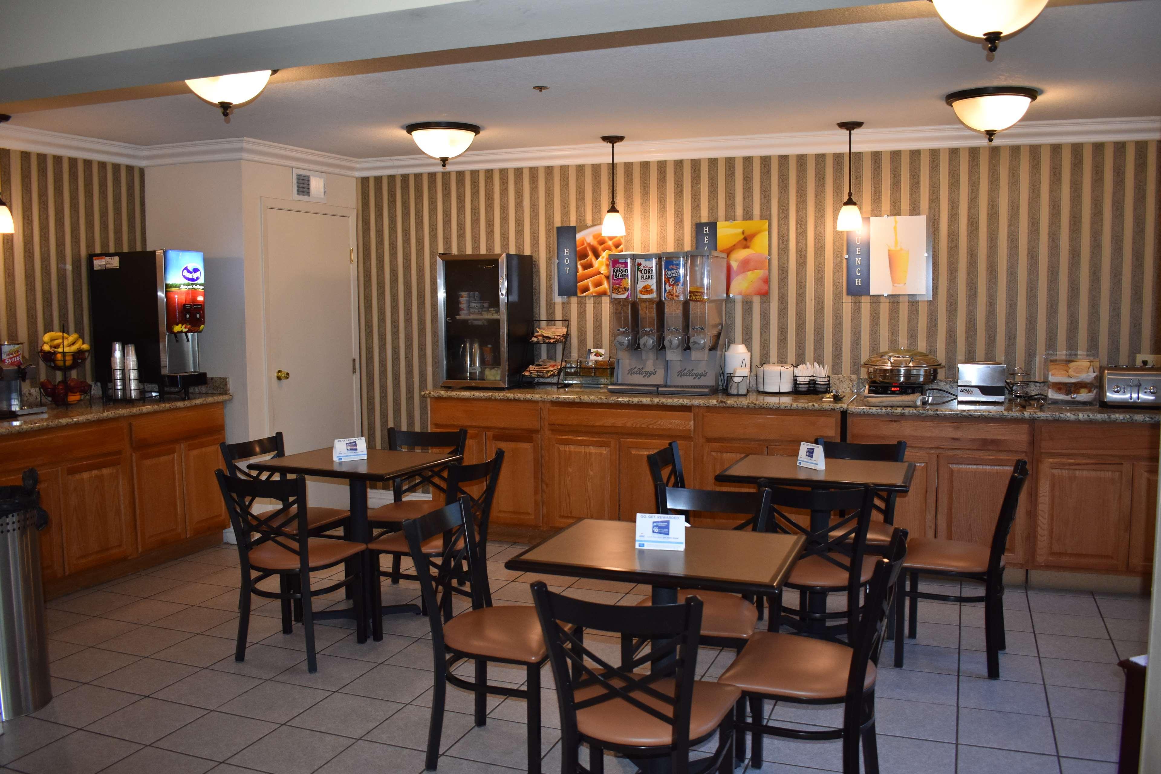 Best Western Colonial Inn Selma Eksteriør bilde